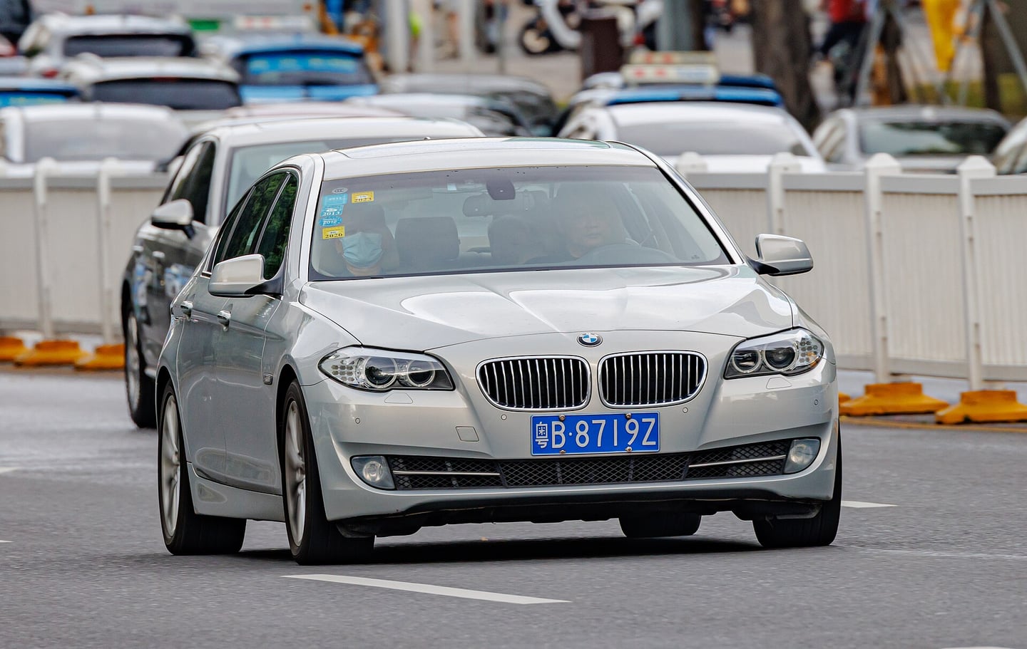 BMW 523i — фото 4