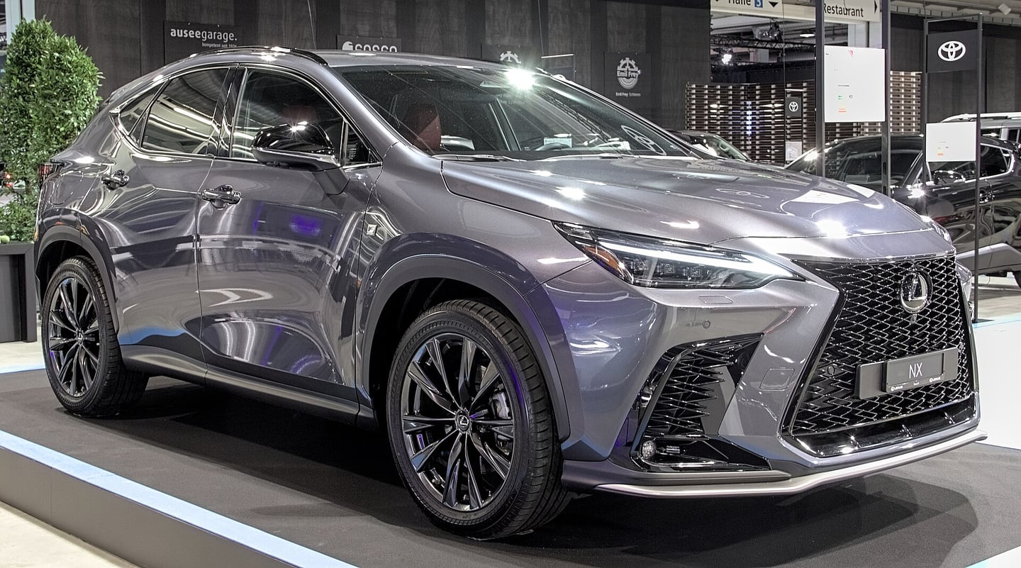 Lexus NX 300h — фото 3