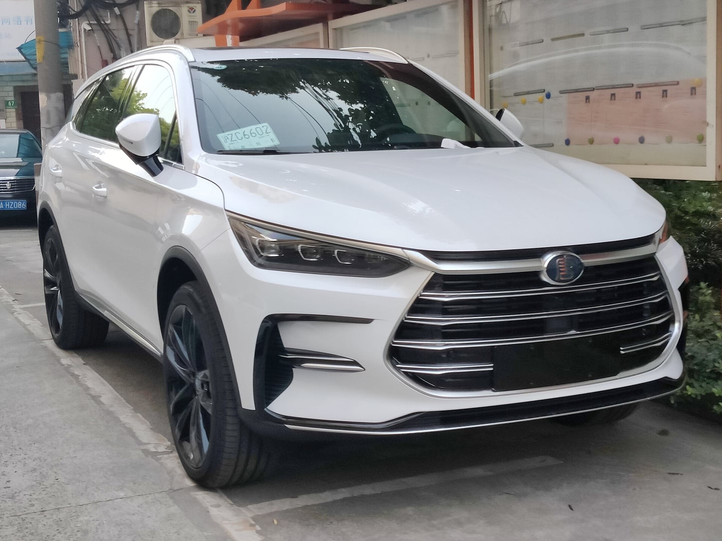 BYD Tang DM — фото 3