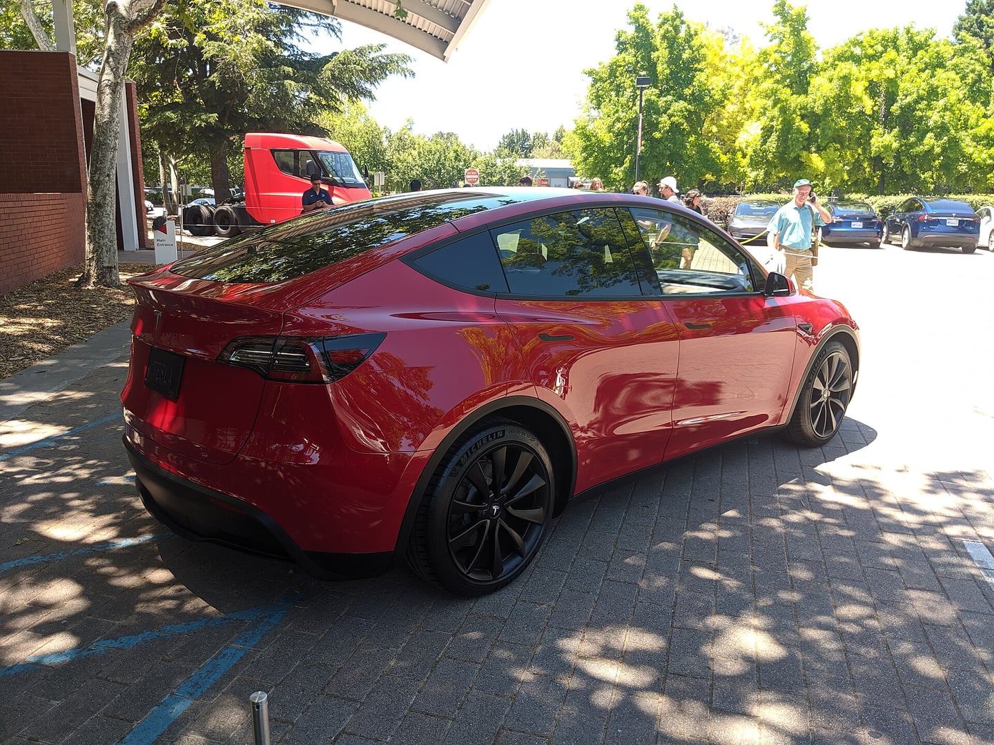 Tesla Model Y Long Range