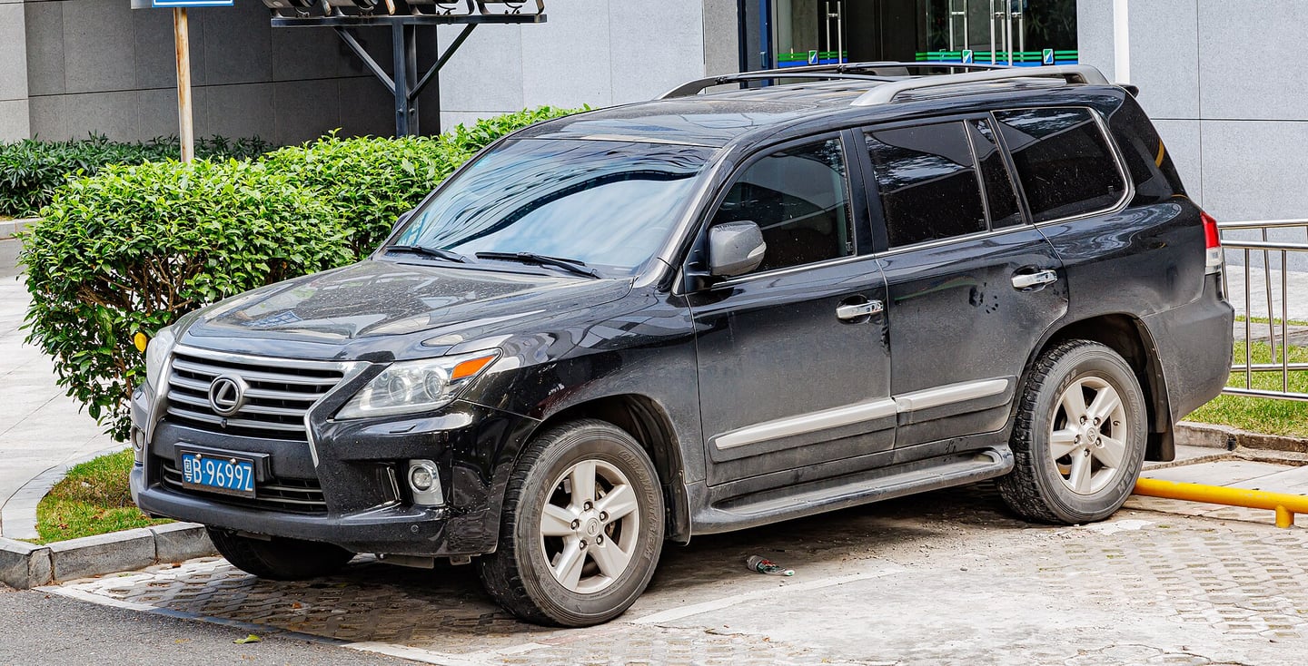 Lexus LX 500d — фото 4