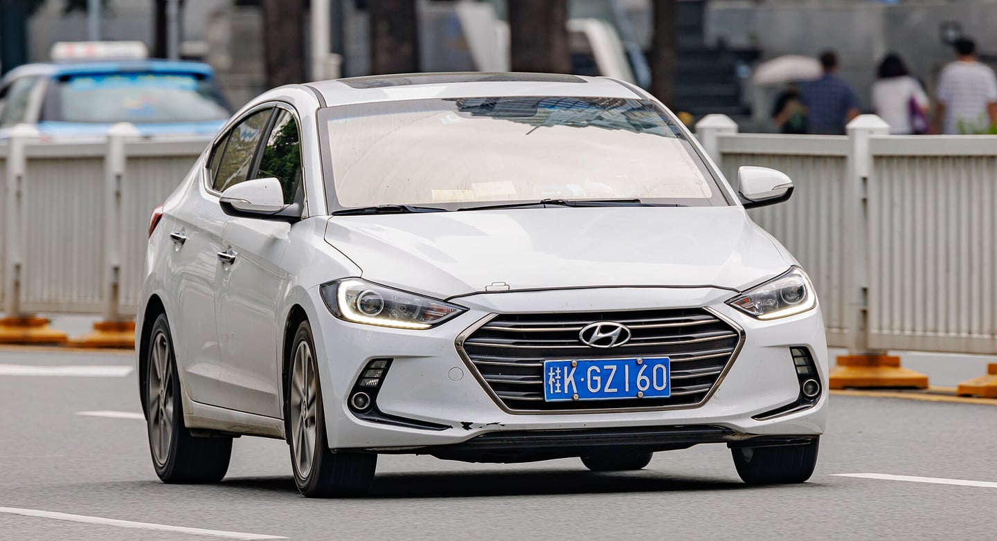 Hyundai Elantra — фото 4