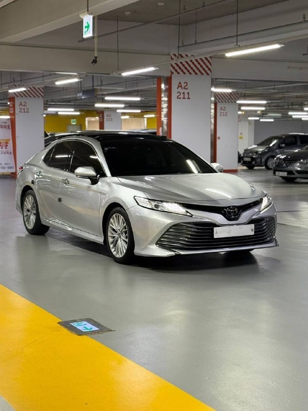 Toyota Camry — фото 6